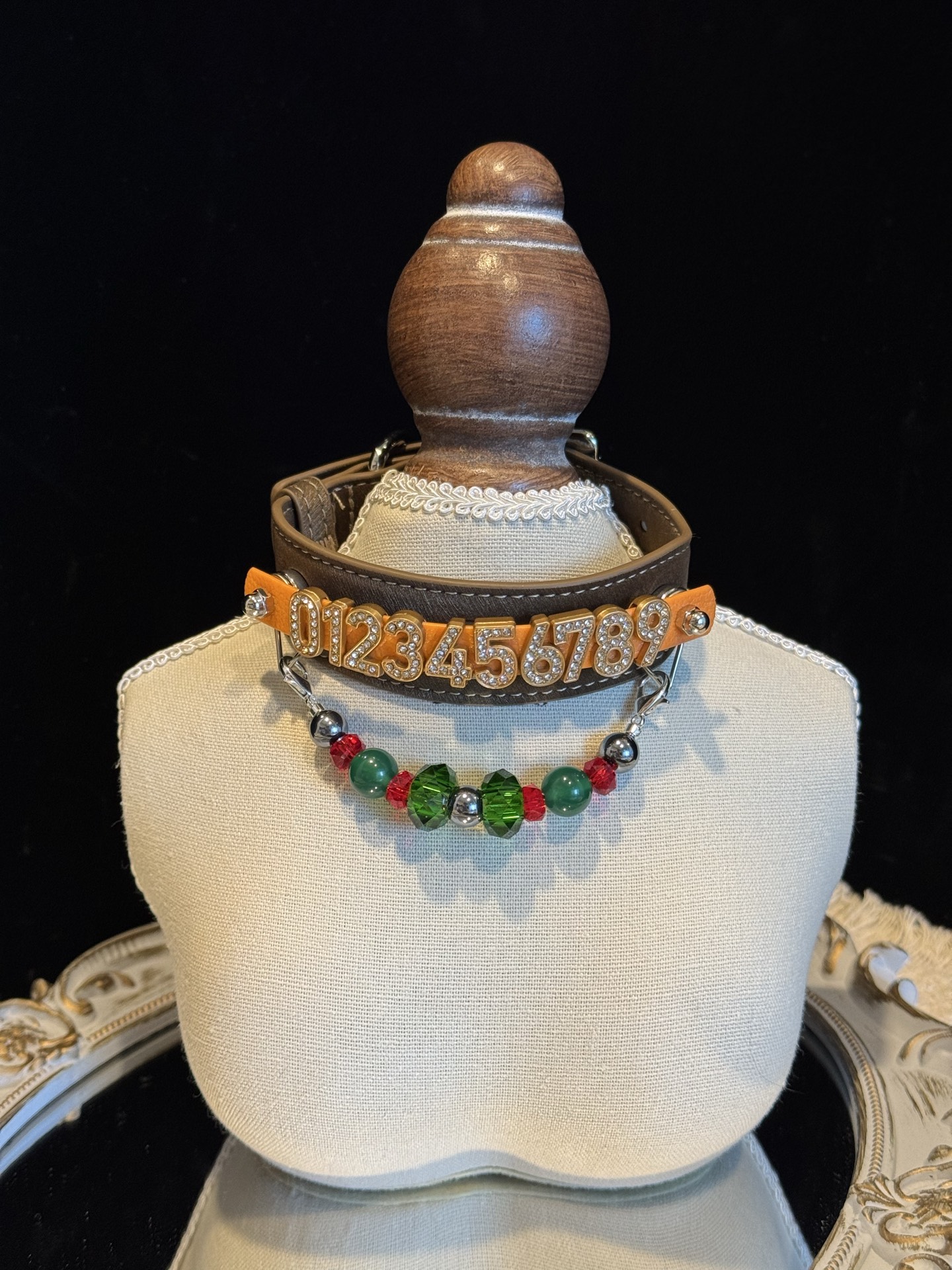 Evergreen Jewel Pet Collar · view 100279-01