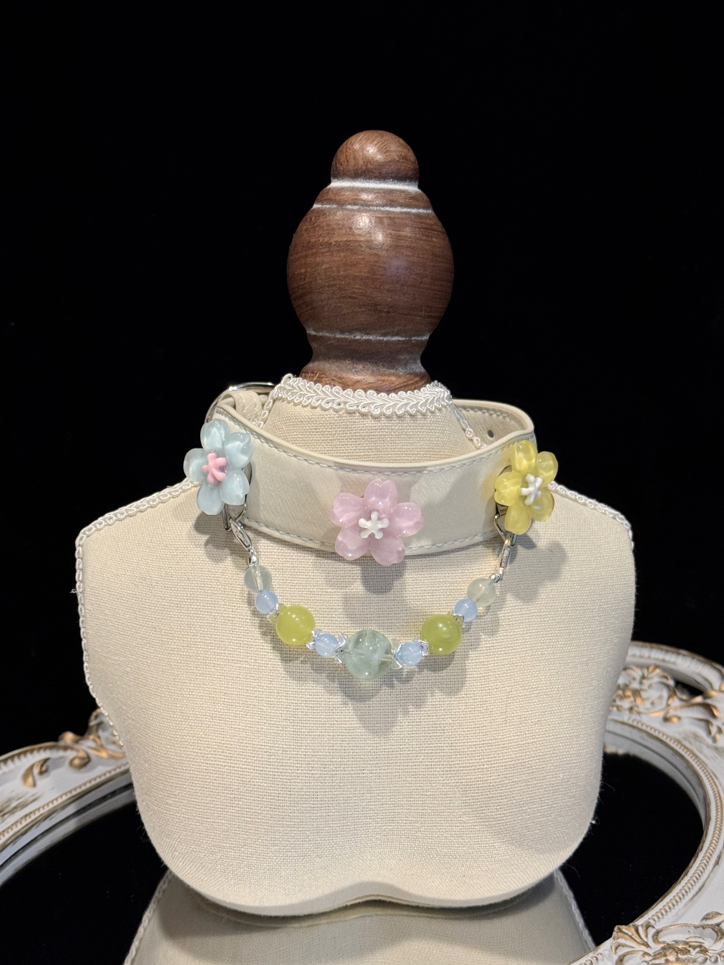 Fern Chalcedony Pet Collar · view 100283-01