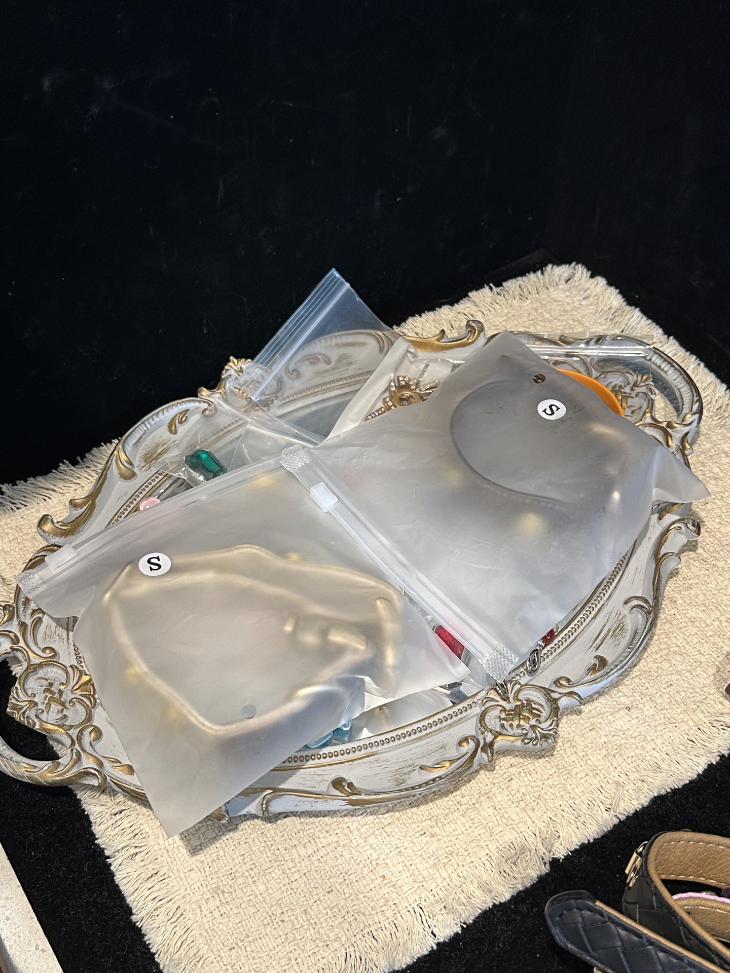 Gift Packaging Options · view 100310-01