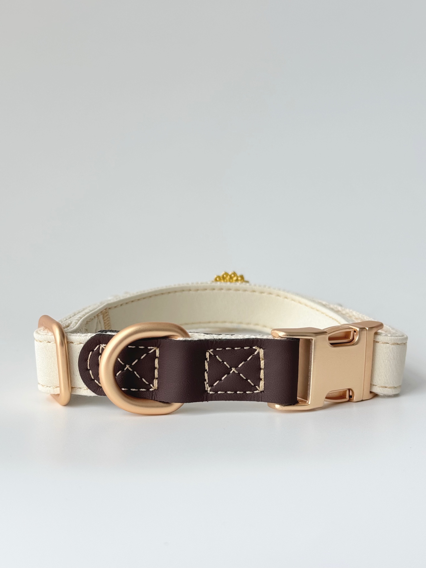 Feather Buckle Collar · view 100376-03