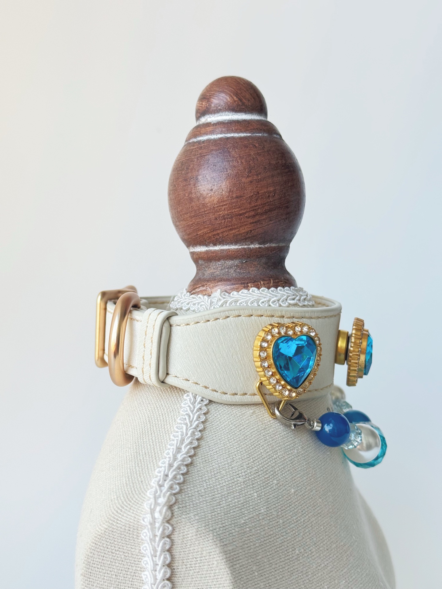 Ocean Heart Pearl Pet Collar · view 100388-02